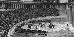 Lewisohn Stadium, dedication ceremony 1915 (photo in public domain)